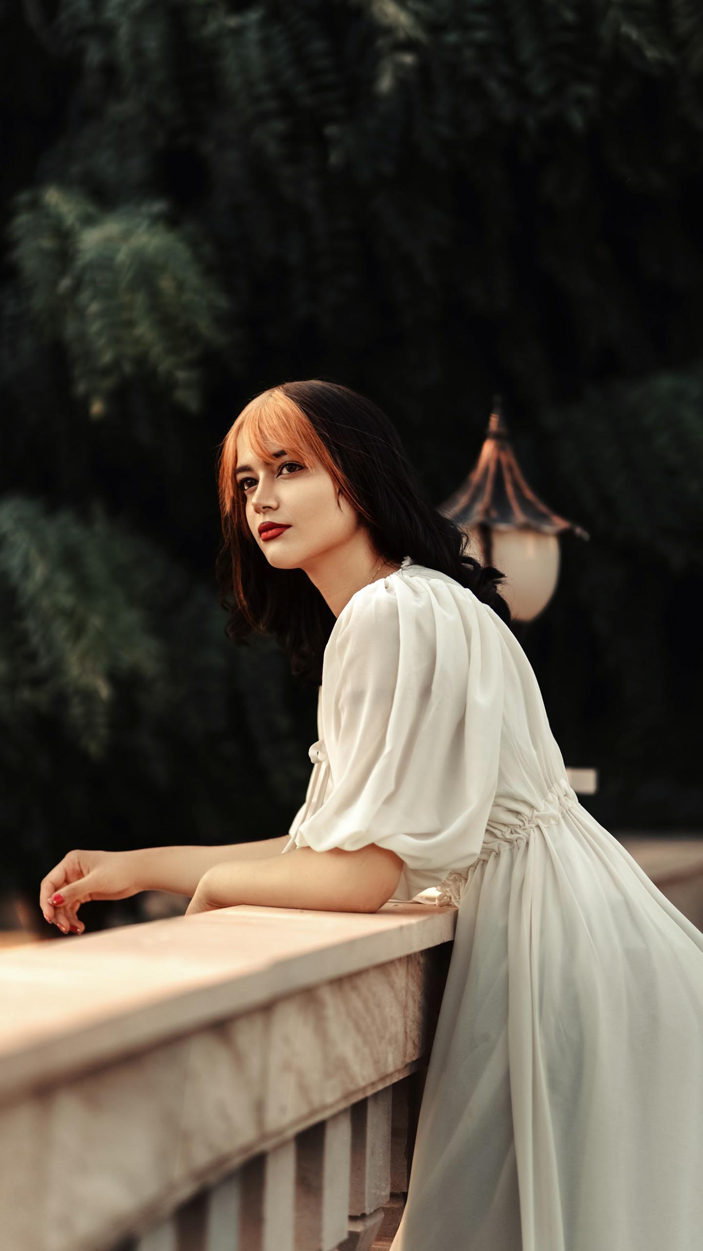 Graceful Woman,Emotion Control
