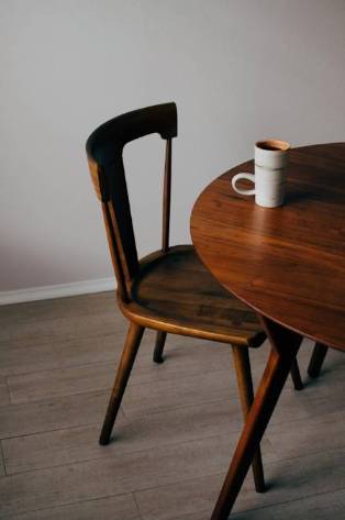 Essential Guide to Wood Coffee Tables: Natural Warmth and Timeless Style